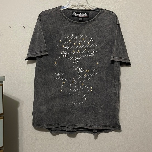 HALLOWEEN SKULL SIVER EMBELLISHMENT SHIRT - Picture 1 of 5